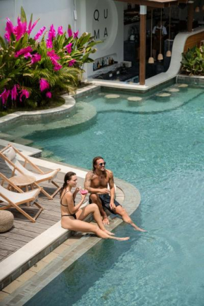 Quma Hotel